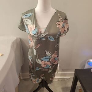 MANGO Green Floral V-Neck Dress Size US 4